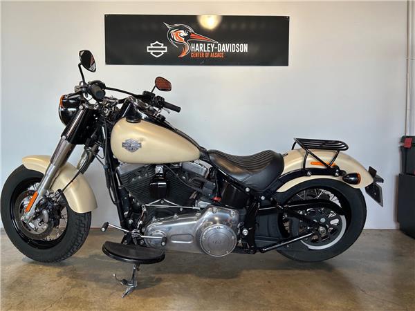 2015 HARLEY-DAVIDSON SLIM