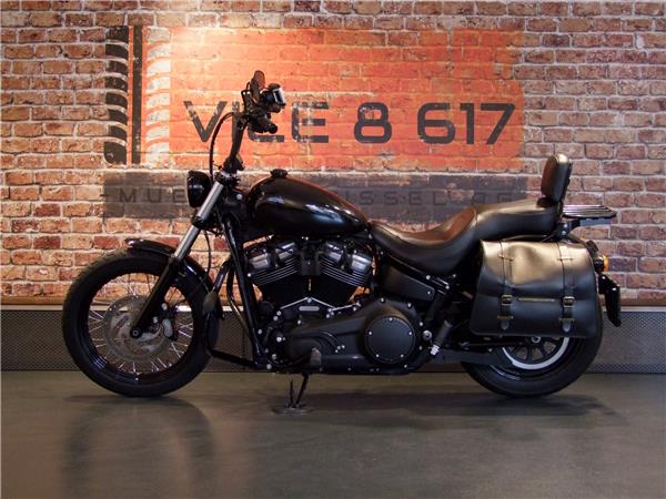 2018 HARLEY-DAVIDSON Softail FXBB 1745 Street Bob 107