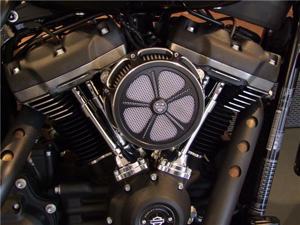 2018 HARLEY-DAVIDSON Softail FXBB 1745 Street Bob 107