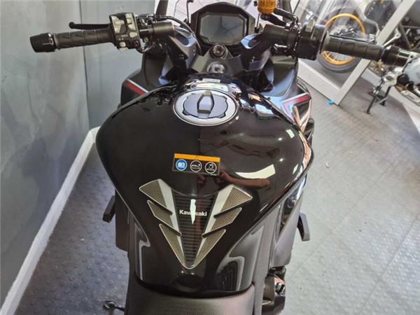 2024 Kawasaki NINJA 1000SX RED