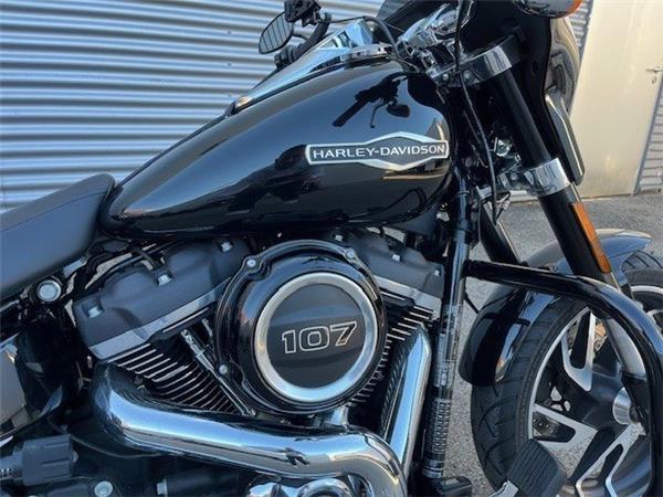 2018 Harley-Davidson Softail Sport Glide FLSB