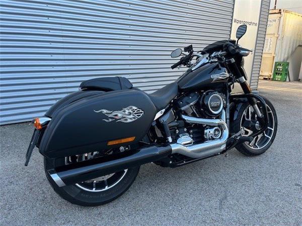 2018 Harley-Davidson Softail Sport Glide FLSB