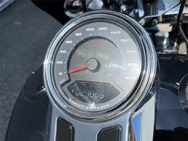 2021 Harley-Davidson Softail Sport Glide FLSB