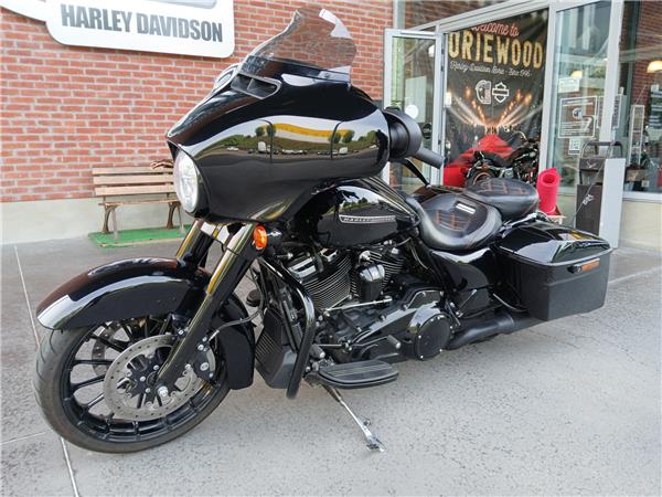 2018 HARLEY-DAVIDSON STREET GLIDE