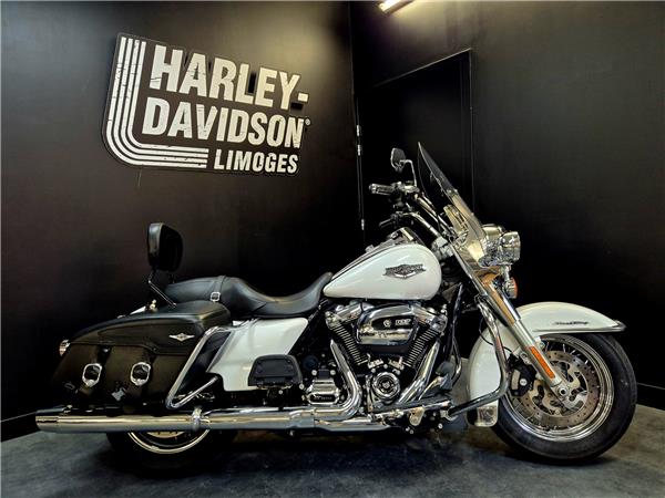 2017 HARLEY-DAVIDSON ROAD KING