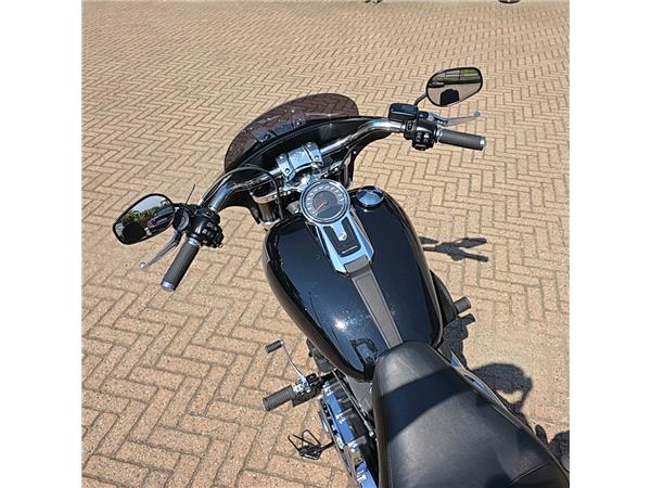 Harley-Davidson Softail-Cruiser SPORT GLIDE