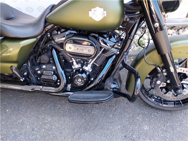 2022 HARLEY-DAVIDSON ROAD KING