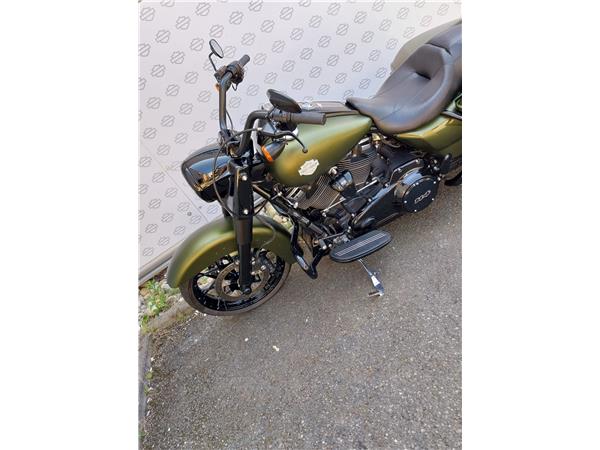 2022 HARLEY-DAVIDSON ROAD KING