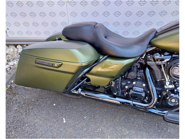 2022 HARLEY-DAVIDSON ROAD KING