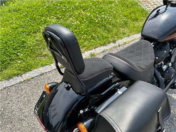 2022 HARLEY-DAVIDSON Softail FXBBS 1868 Street Bob 114