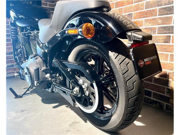 2022 HARLEY-DAVIDSON Softail FXBBS Street Bob 114