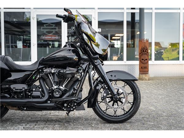 Harley-Davidson Kiel FLHXS Street Glide 114 cui - Jekill & Hyde -