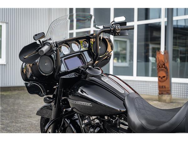 Harley-Davidson Kiel FLHXS Street Glide 114 cui - Jekill & Hyde -