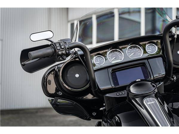 Harley-Davidson Kiel FLHXS Street Glide 114 cui - Jekill & Hyde -