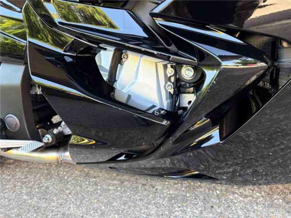 2020 Yamaha FJR1300AE ULTIMATE EDITION BLACK