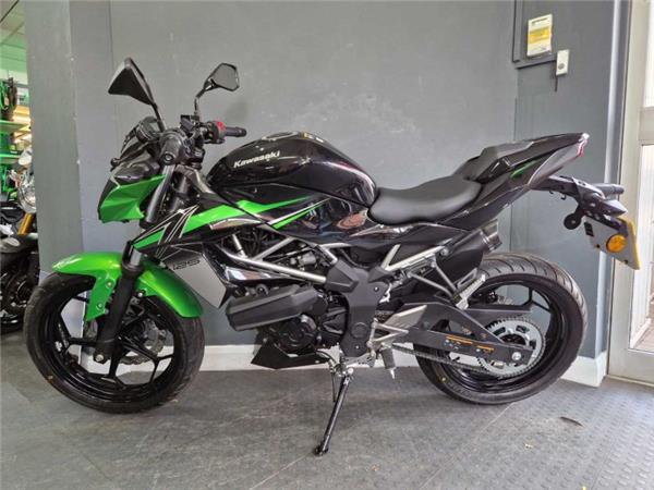 2024 Kawasaki Z125 Green