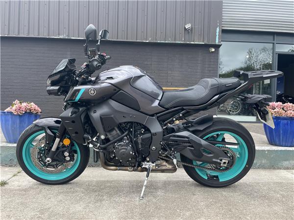 2025 Yamaha MT10