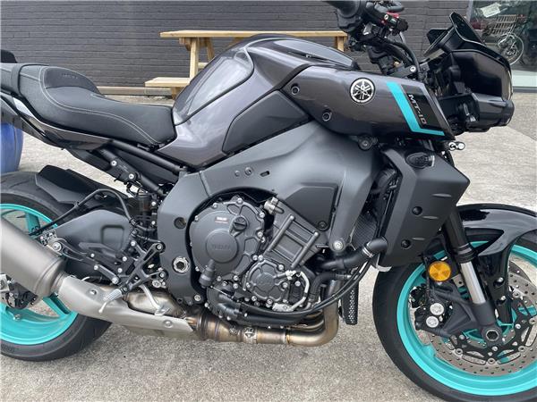2025 Yamaha MT10