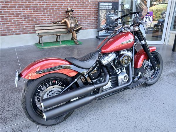 2017 HARLEY-DAVIDSON SLIM
