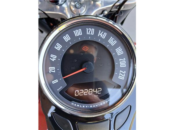 2017 HARLEY-DAVIDSON SLIM