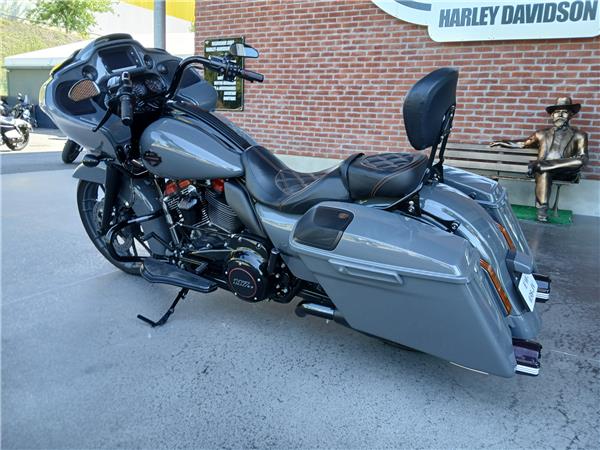 2018 HARLEY-DAVIDSON ROAD GLIDE
