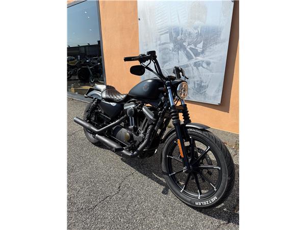 Harley-Davidson Sportster XL883N - 883 Iron