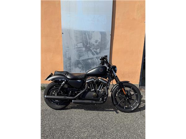 Harley-Davidson Sportster XL883N - 883 Iron