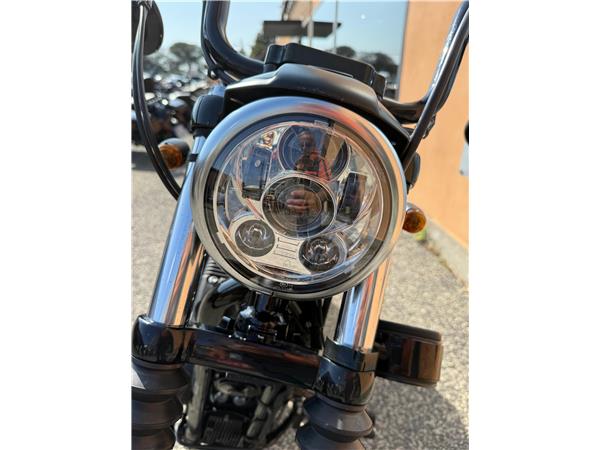 Harley-Davidson Sportster XL883N - 883 Iron