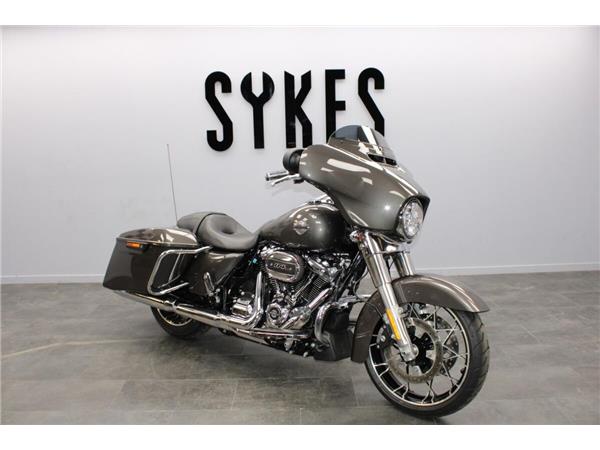 2023 Harley-Davidson Street Glide Special