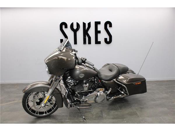 2023 Harley-Davidson Street Glide Special