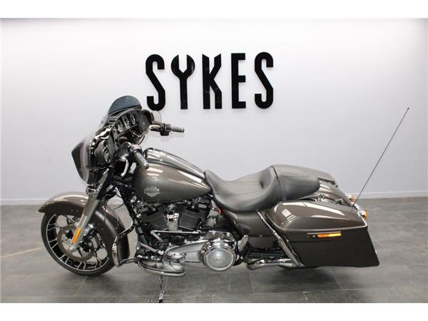 2023 Harley-Davidson Street Glide Special