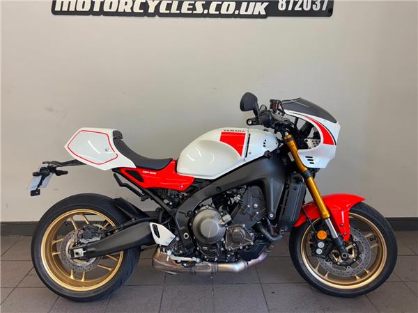 2025 YAMAHA XSR900