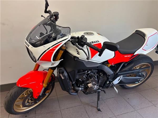 2025 YAMAHA XSR900