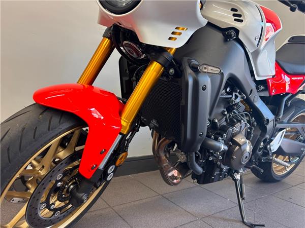 2025 YAMAHA XSR900