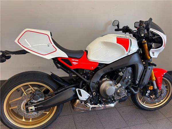 2025 YAMAHA XSR900