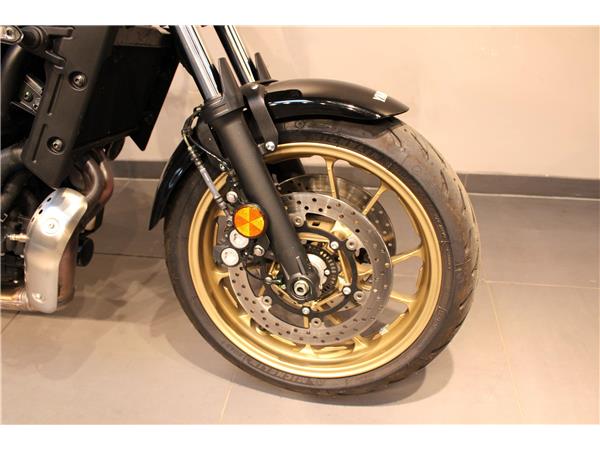 YAMAHA XSR700