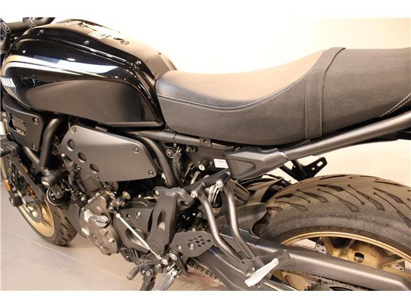 YAMAHA XSR700