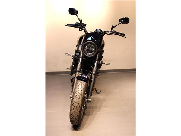 YAMAHA XSR700
