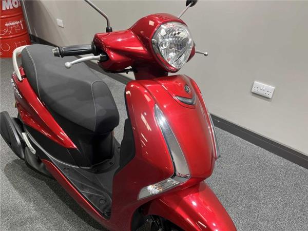 2023 Yamaha Delight 125 Red