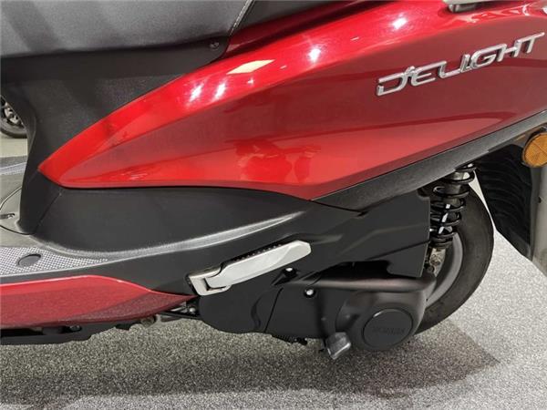 2023 Yamaha Delight 125 Red