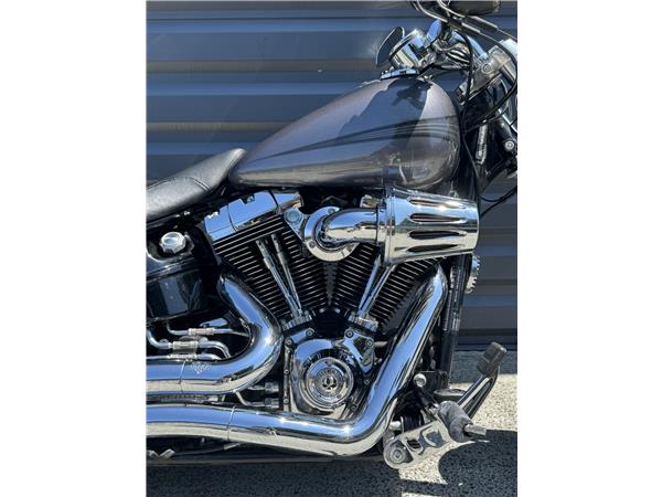 2015 HARLEY-DAVIDSON BREAKOUT