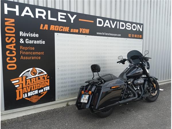 2018 HARLEY-DAVIDSON ROAD KING