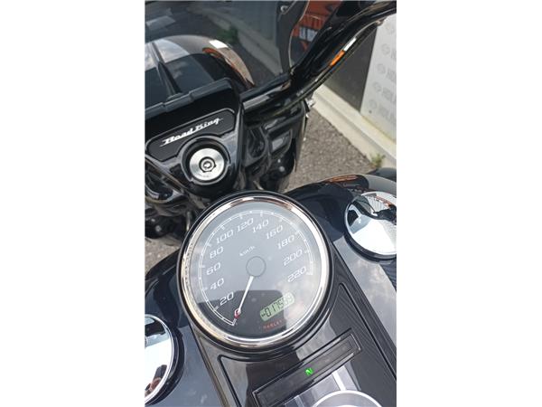 2018 HARLEY-DAVIDSON ROAD KING