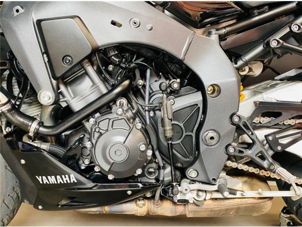 New Yamaha MT-10SP SILVER/BLACK