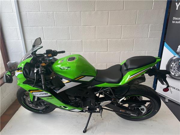 2025 Kawasaki Ninja ZX-4RR