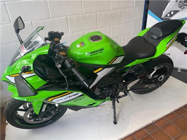 2025 Kawasaki Ninja ZX-4RR
