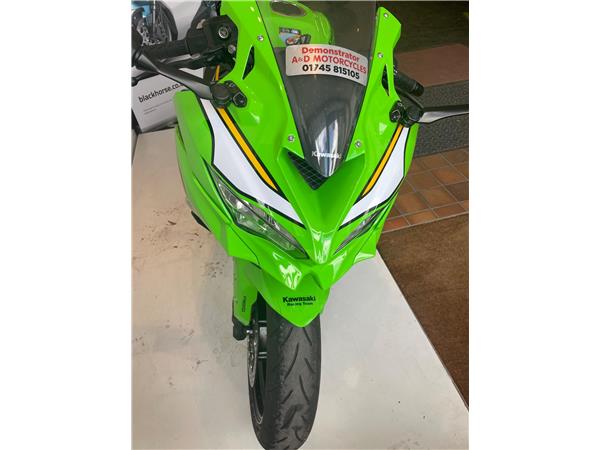 2025 Kawasaki Ninja ZX-4RR