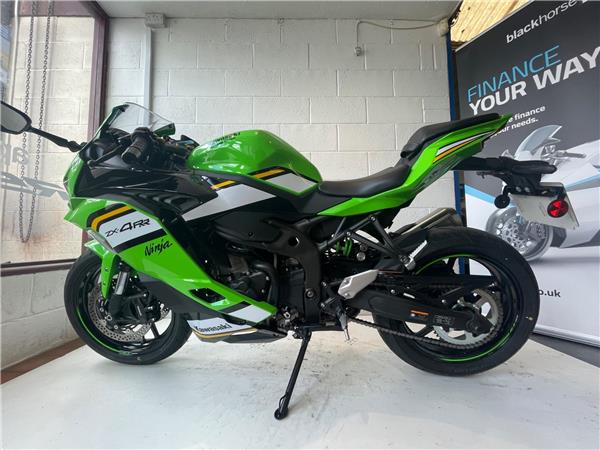 2025 Kawasaki Ninja ZX-4RR