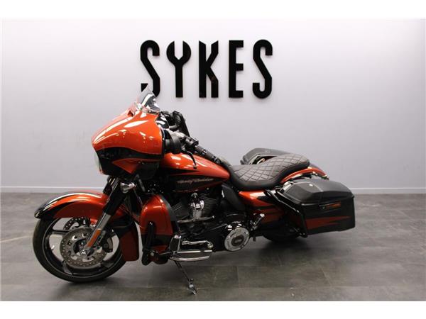 2017 Harley-Davidson CVO Street Glide