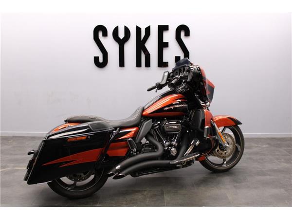 2017 Harley-Davidson CVO Street Glide